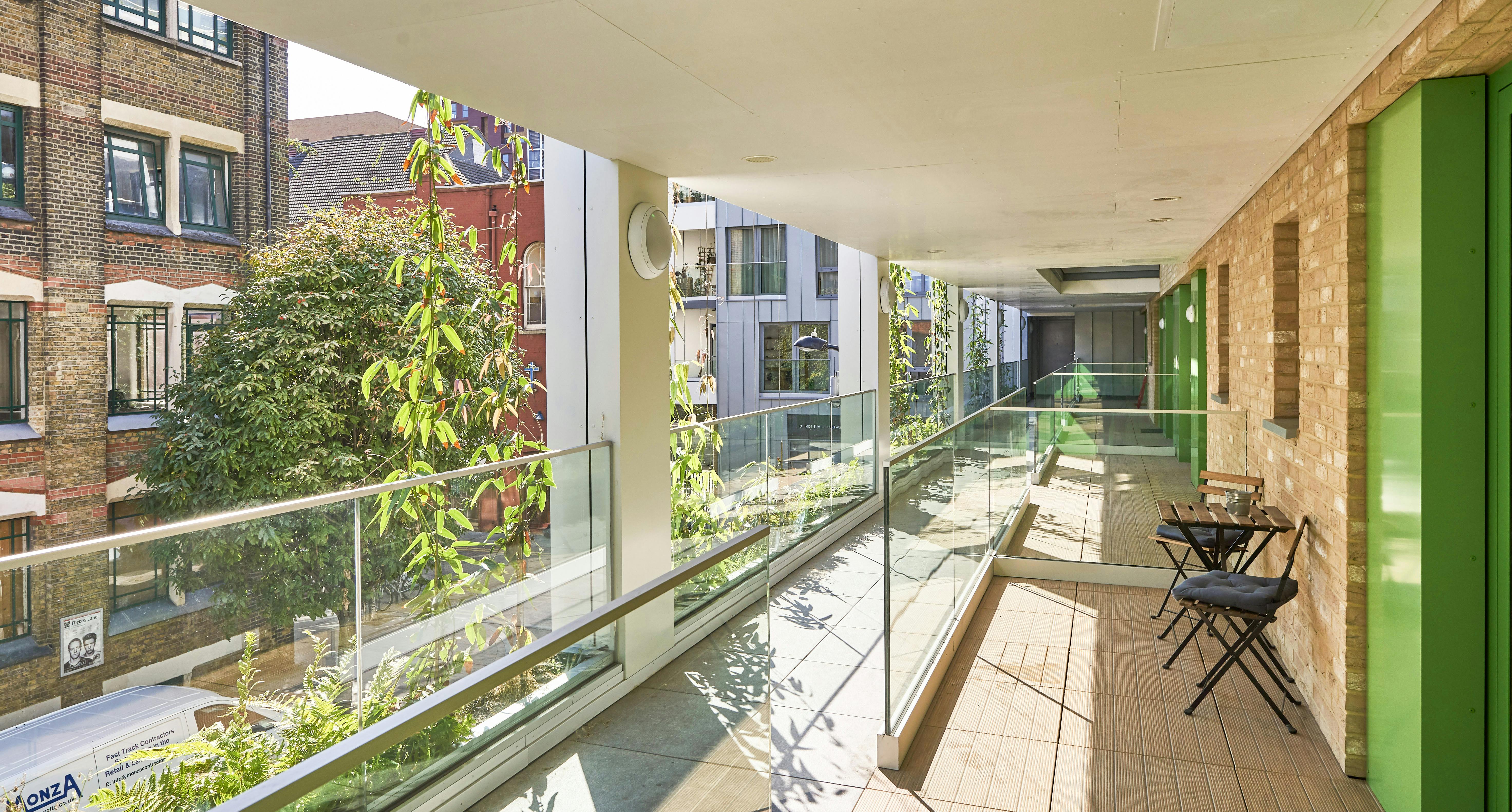 Dalston Western Curve – Balconies