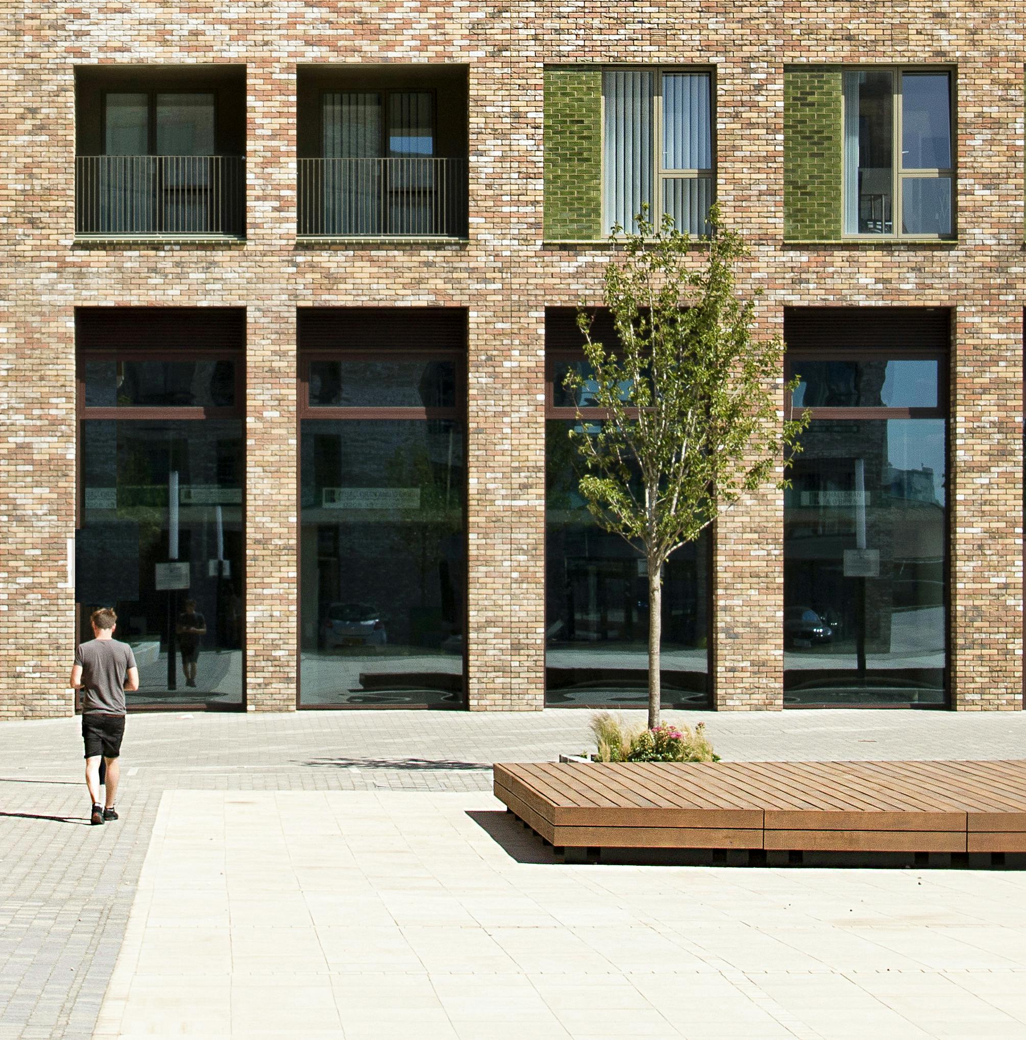 Great Eastern Quays_Piazza